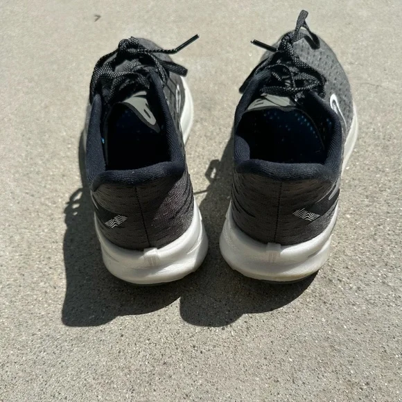 EUC Brooks Hyperion Training Shoe - Picture 5 of 8